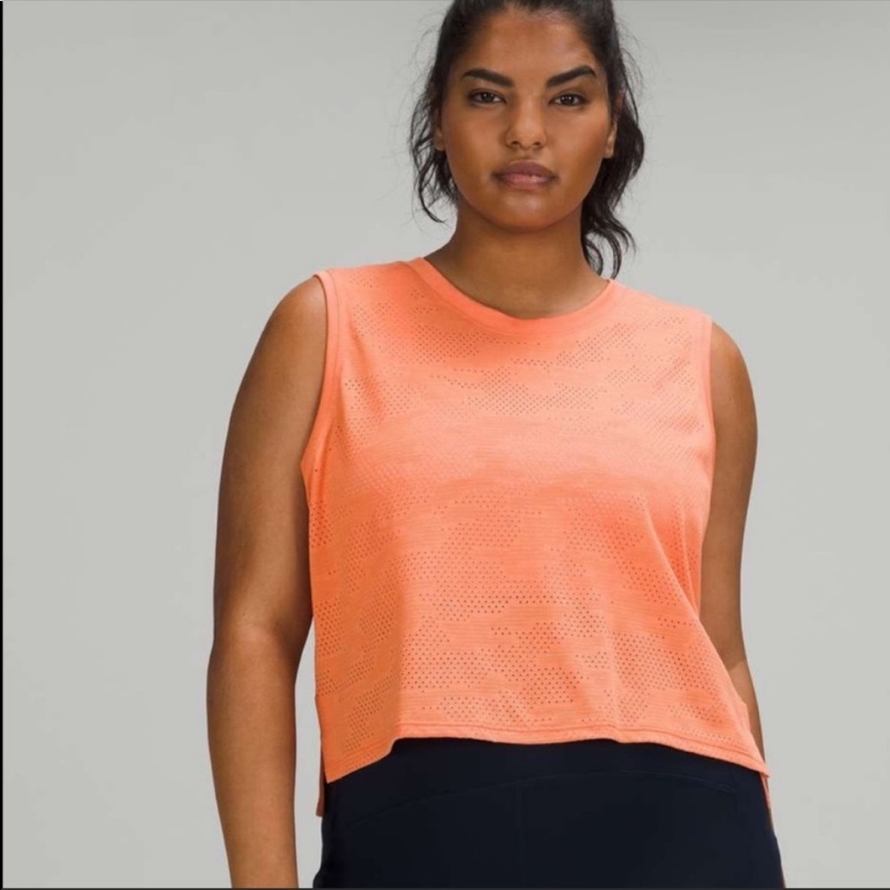 Lululemon train to be tank